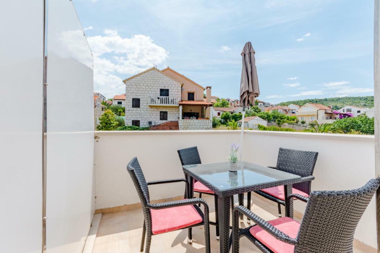 Villa Dinka Sutivan ภายนอก รูปภาพ